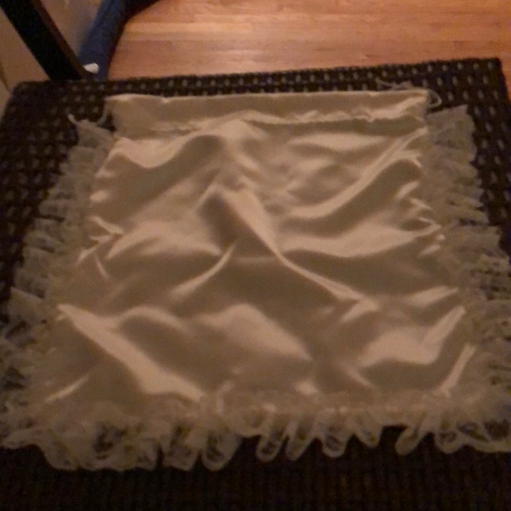 Satin bride’s wedding money bag